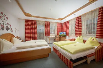 Zimmer Bild 2