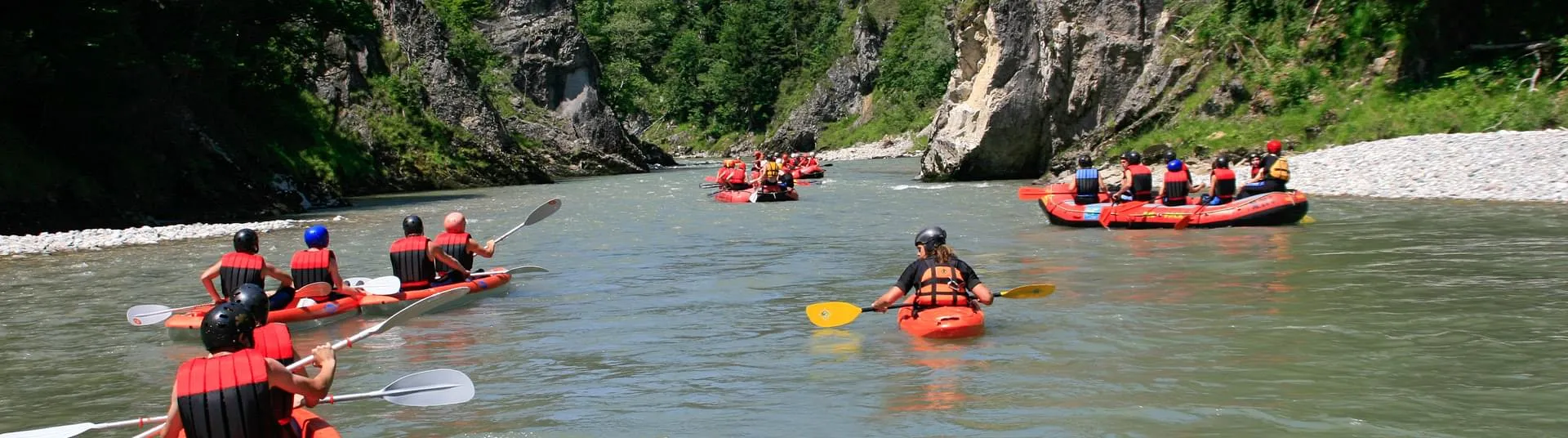 Raftingaction in der Region der Kitzb&uuml;hler Alpen