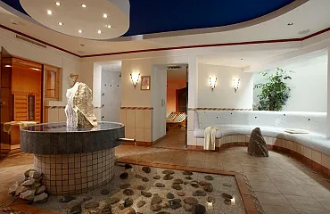 Mit allen Sinnen genießen im hauseigenen Wellnessbereich.